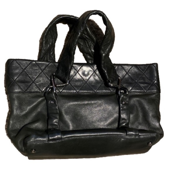 Chanel 2.55 Matelasse Turn Lock Tote Leather Handbag - Picture 2 of 9